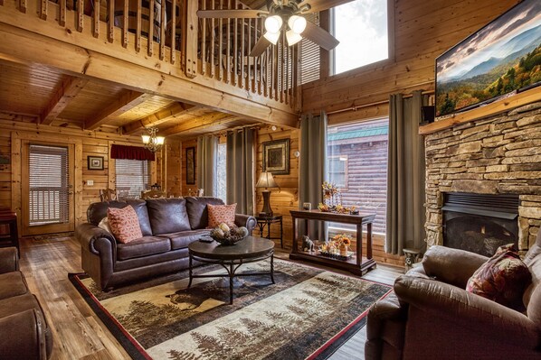 TV, fireplace, DVD player, foosball - Whispering Creek: Listen to the Sounds of Serenity in the Smokies! (PIGEON FORGE)