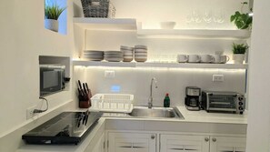 冰箱、微波炉、炉灶、茶具/咖啡用具