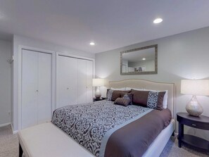 3 ��室のベッドルーム、アイロン / アイロン台、インターネット、ベッドシーツ