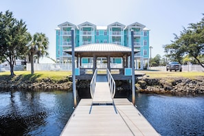 Exterior - WATERFRONT, RIVERS EDGE CONDO #2C-BLDG 1* PRIVATE DOCK and ASSIGNED BOAT SLIP! (Steinhatchee)
