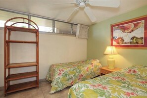 2 bedrooms, iron/ironing board, free WiFi, bed sheets - Exceptional Location, Breathtaking Ocean View: Kamaole Nalu #204 (Kihei, Maui)