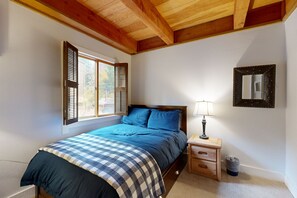 2 間睡房、熨斗/熨衫板、上網、床單