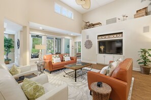 Télévision, lecteur de DVD, chaîne hi-fi