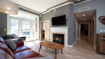 TV connectée, cheminée