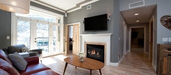 Modern Downtown Durango Luxury Condo | 1 Block to Main Street | Balcony