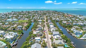 Unclassified image, 5 of 42, button