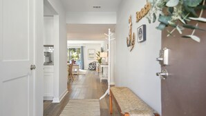 Interior - Courtside 67 - Short Walk to the Beach - No Steps (Hilton Head Island)