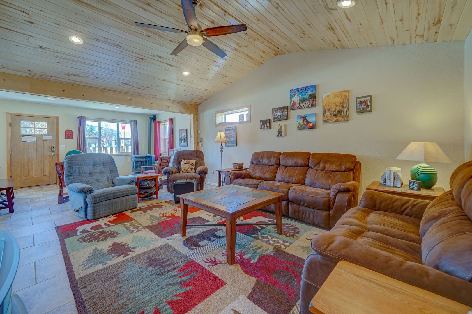 TV, fireplace, DVD player