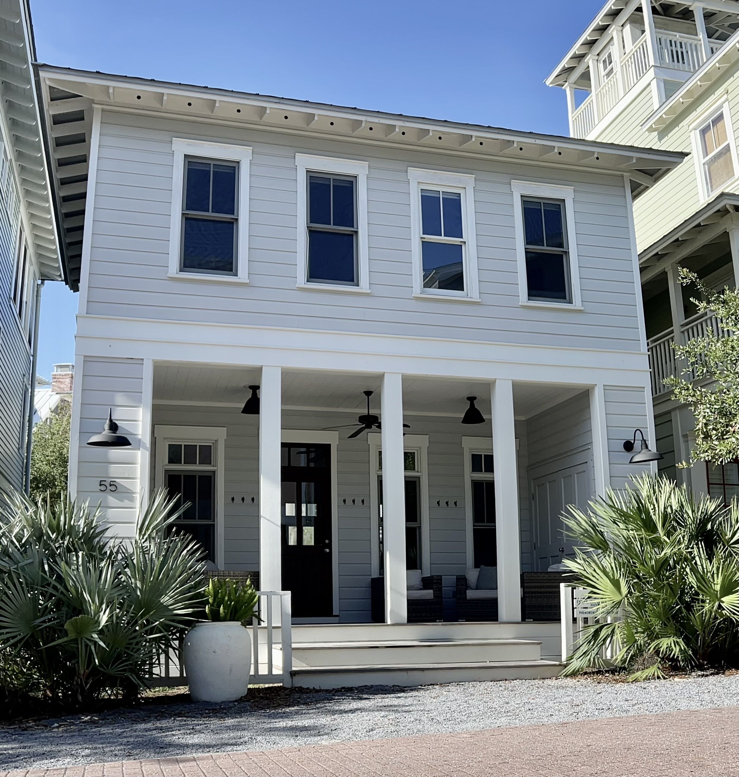 Seaside "Phenomenon"| 3 BR| Sleeps 8| 2 KINGS| Newly renovated! |Bikes