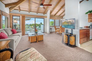 TV, fireplace, DVD player, stereo - Kahala 224 Poipu Ocean Garden By Suite Paradise (Koloa)