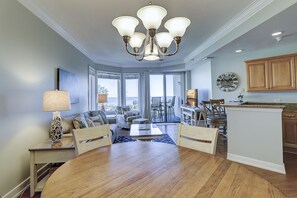 雪櫃、微波爐、焗爐、爐具