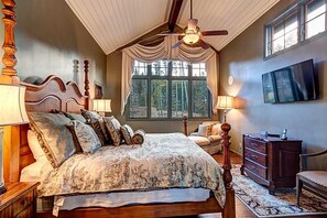 4 habitaciones, tabla de planchar con plancha, internet y ropa de cama 