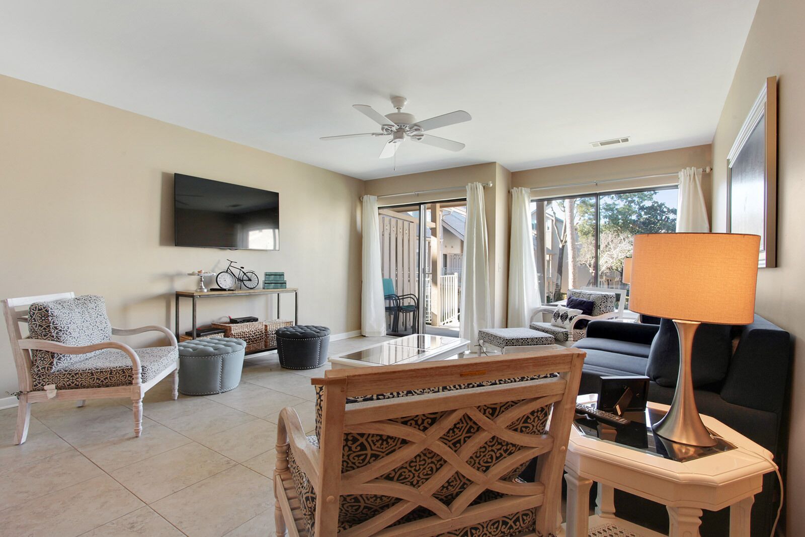 Smart TV, DVD player