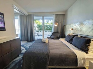 2 slaapkamers, een strijkplank/strijkijzer, reisbedje, wifi