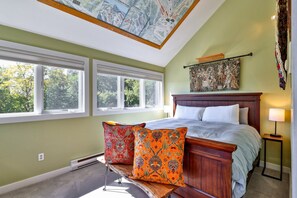 3 bedrooms, desk, WiFi