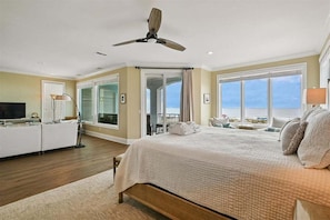 6 bedrooms, iron/ironing board, free WiFi, bed sheets