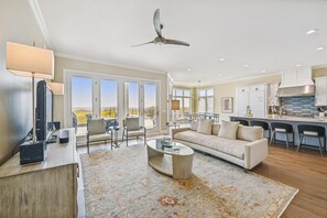 Smart TV - 4 Collier Beach, Oceanfront, Pool, Elevator, Free Golf, Pickleball Perks (Hilton Head Island)