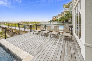 Terrace/patio - 4 Collier Beach, Oceanfront, Pool, Elevator, Free Golf, Views (Hilton Head Island)