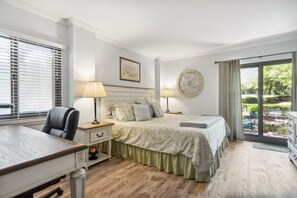 3 slaapkamers, een strijkplank/strijkijzer, gratis wifi, beddengoed