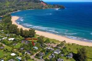 Beach - Sunset Hale, Ocean view and Steps to Hanalei Bay - Walk to restaurants (Hanalei)