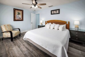 2 bedrooms, iron/ironing board, free WiFi, bed sheets - Sunset Cottages 6C/🐶Pet Friendly/🏖️Beach Service (Fort Walton Beach)