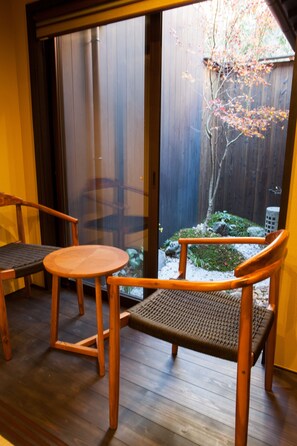 Japanese Town Style House | Living area | Flat-screen TV - Rinn Tofukuji Kamogawa (Kyoto)