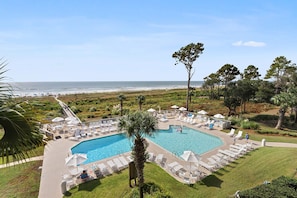Pool - Ocean One 409 - Oceanfront 4th Floor Condo (Hilton Head Island)