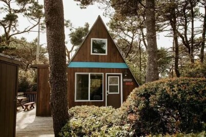 A Retro A-Frame within walking distance of Heceta Beach -.Anchor's A-Way:
