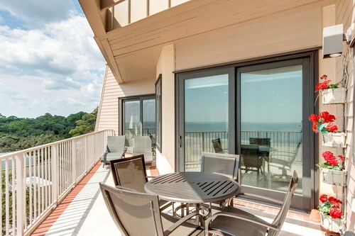 Direct OCEANFRONT Stunning Top Floor Turtle Lane Condo with Multiple Pools!