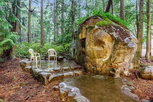Cozy & Quiet Cabin w/ Natural beauty - Prime Locale on Southern Lopez Island
