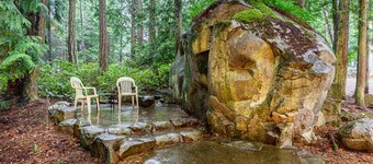 Cozy & Quiet Cabin w/ Natural beauty - Prime Locale on Southern Lopez Island