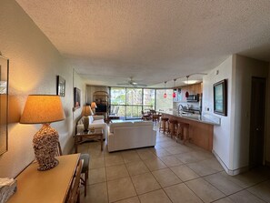 Smart TV - Recent updates with ocean views and beach access B315 (Kihei)