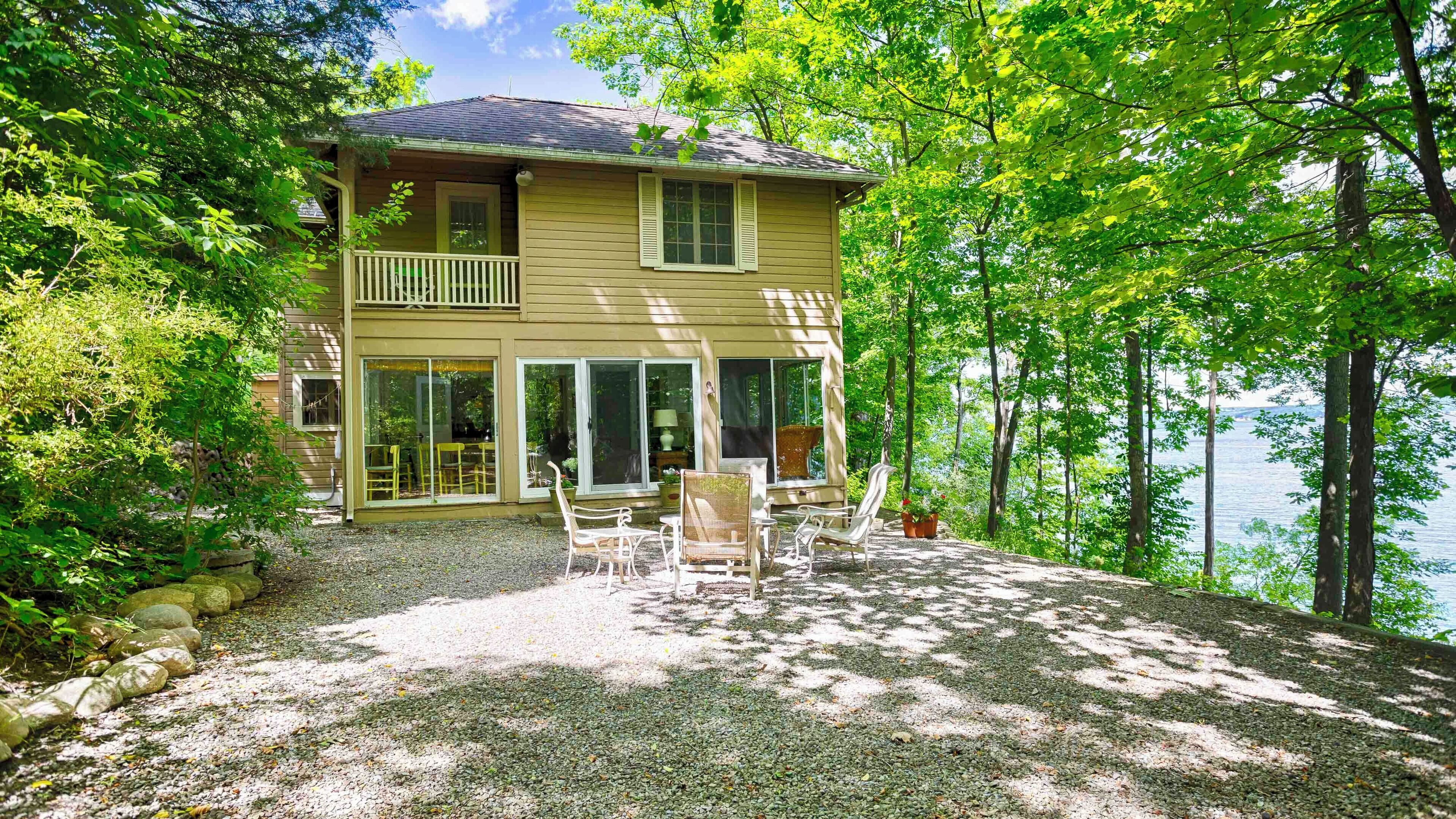 Strawberry Cottage - Enjoy Wooded Privacy on Canandaigua Lake!