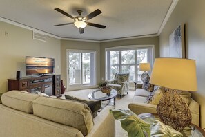 Smart TV, DVD player - 6304 Hampton Place- Oceanfront Views, Pool, Spa & So Much More! (Hilton Head Island)