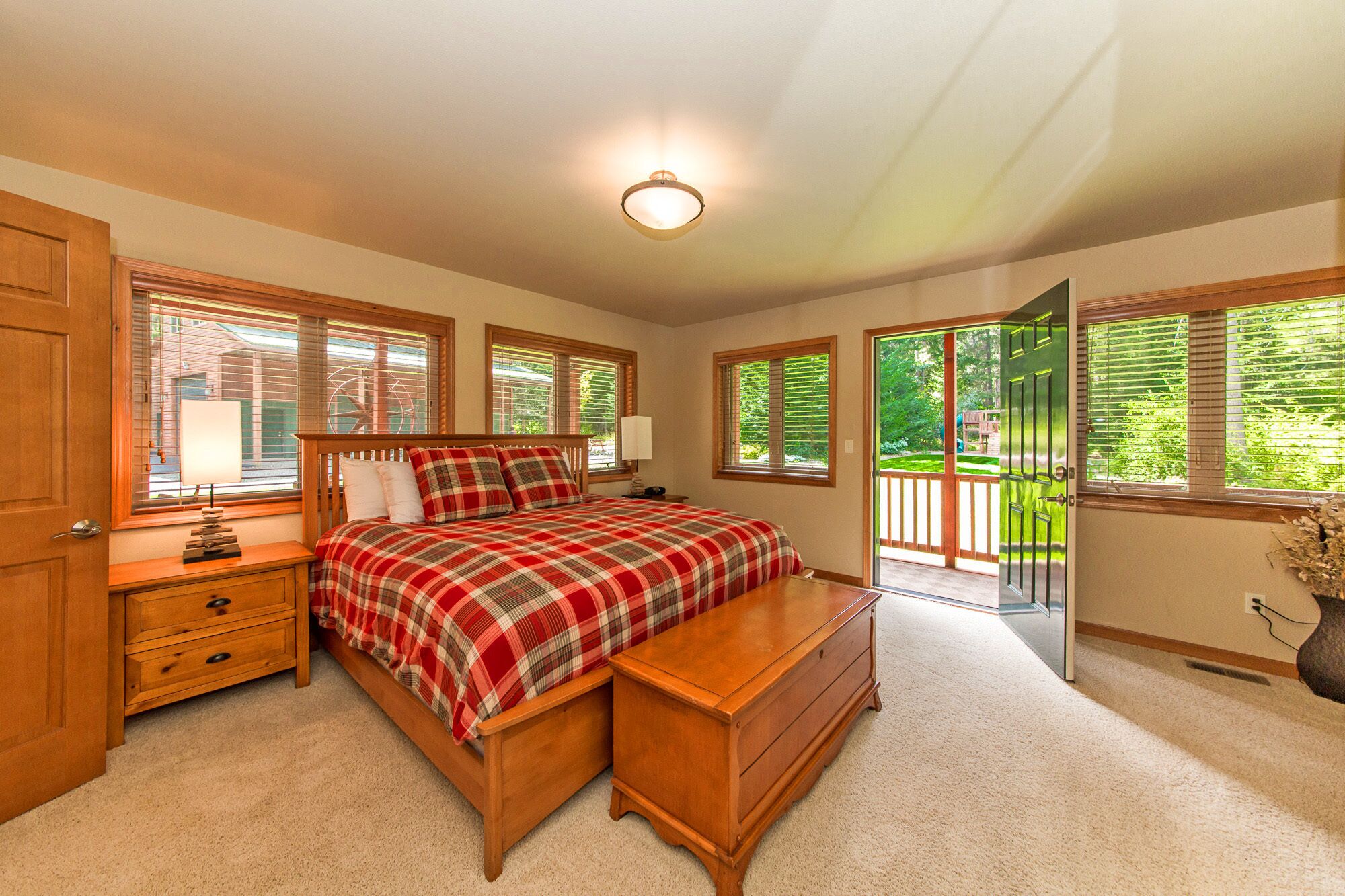 7 عدّة غرف نوم ومكواة/لوح كي وواي فاي مجانًا وملاءات أسرّة