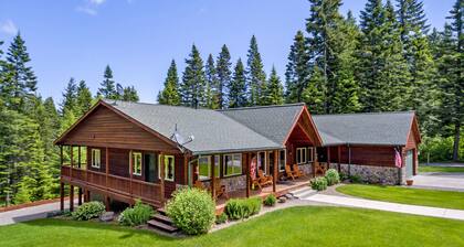 Incredible Aspen Lodge! Year Round Specials | Hot Tub | Sledding Hill | 5 AC