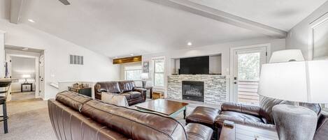 TV, fireplace, video games, DVD player