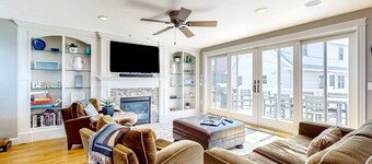 Upscale home with beautiful ocean views - across the street from the beach