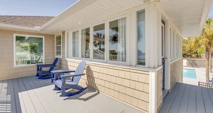 Private Beach House with pool & hot tub + Free Attraction Tickets!