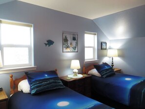 3 soverom, skrivebord, strykejern/-brett og wi-fi (inkludert)