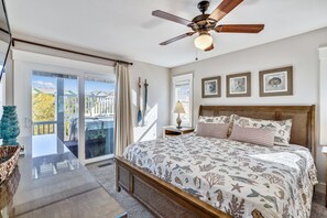 6 slaapkamers, een strijkplank/strijkijzer, wifi, beddengoed