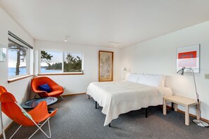 2 bedrooms, iron/ironing board, Internet, bed sheets