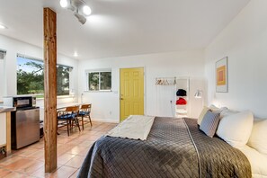 3 chambres, fer et planche Ă repasser, accĂšs Internet, draps fournis
