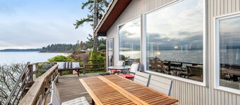 Peace & Tranquility, Beach Access, Gorgeous Waterfront Views - Dogs OK