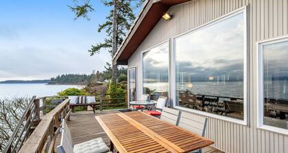 Peace & Tranquility, Beach Access, Gorgeous Waterfront Views - Dogs OK