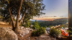 Terrace/patio - Luxurious Home With Spectacular Views, Spa & Ping Pong Table (Idyllwild)