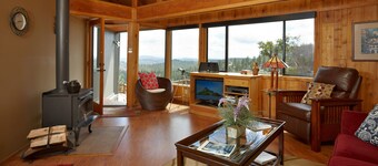 Maison luxueuse avec des vues spectaculaires, table de spa et de ping-pong