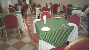 Se sirven desayunos, almuerzos y cenas