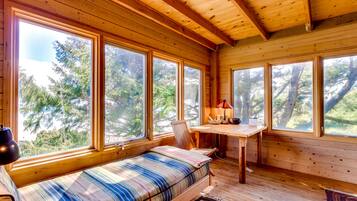 2 bedrooms, Internet, bed sheets