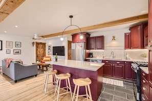 Fridge, microwave, oven, stovetop - Luxe Dog-friendly downtown condo with Breckenridge Rec Center access! (Breckenridge)